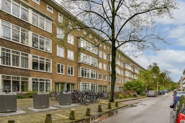 Medium property photo - Esmoreitstraat 56-1, 1055 CJ Amsterdam